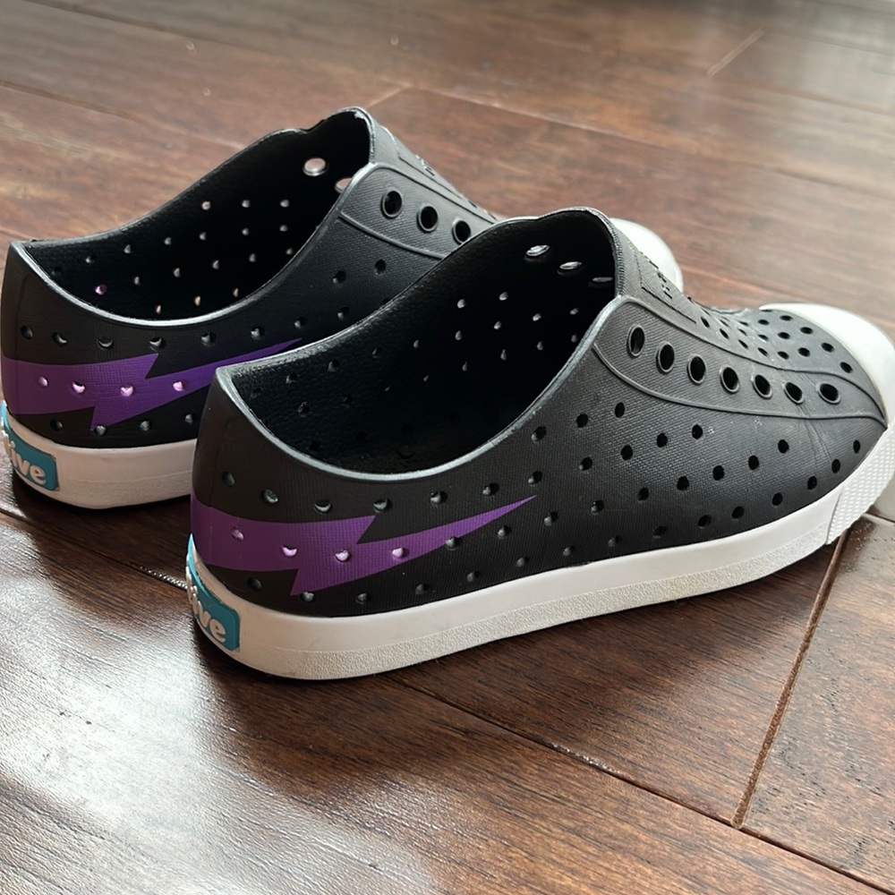 Native black with purple lightening bolts